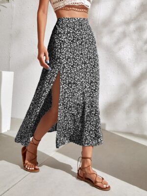 VCAY Ditsy Floral Split Thigh Skirt